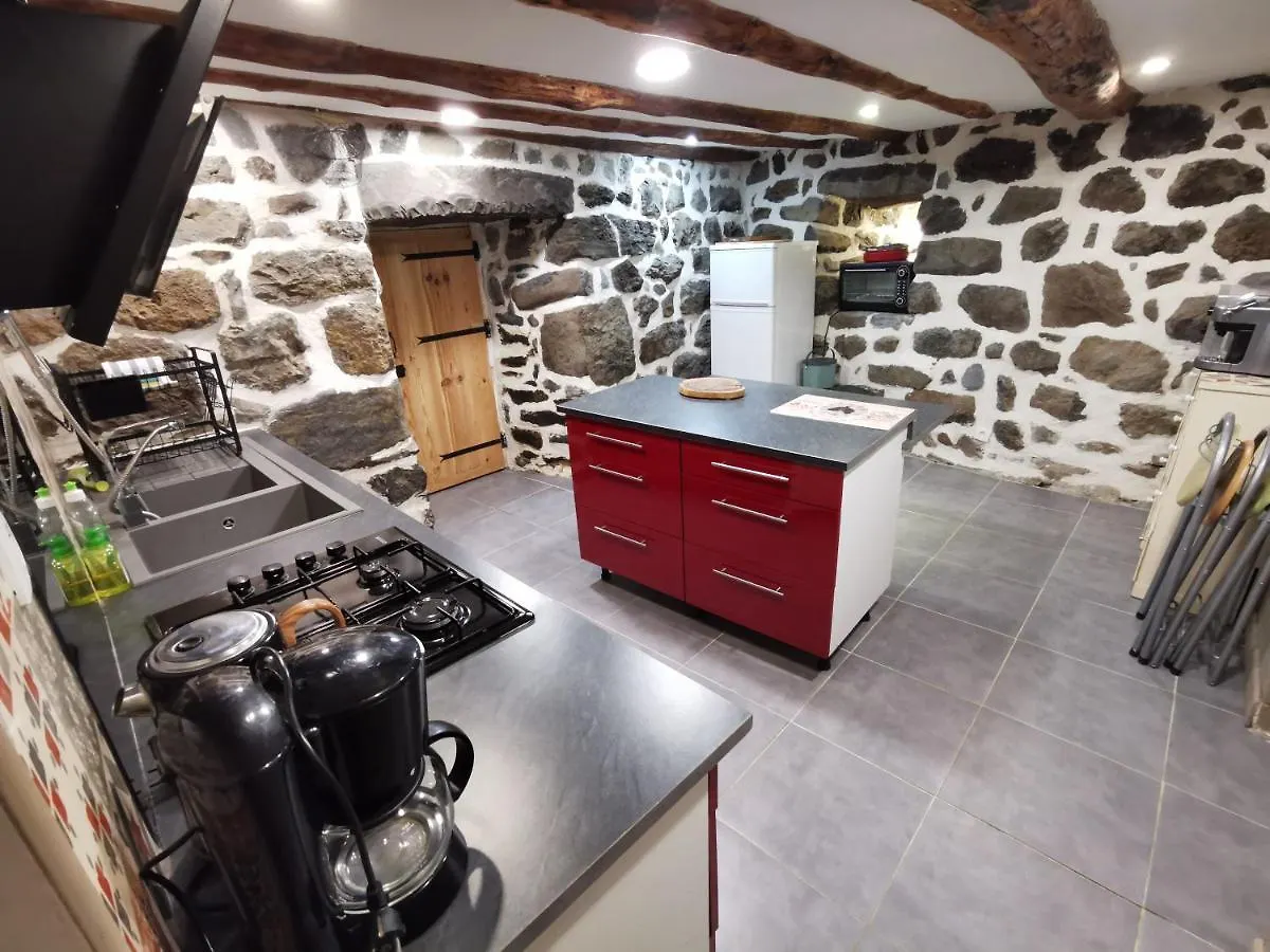 Les gîtes Estaou Treillo Le Monastier sur Gazeille 0*,  France